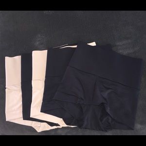 (1) SMALL Maidenform Tummy Control Panty